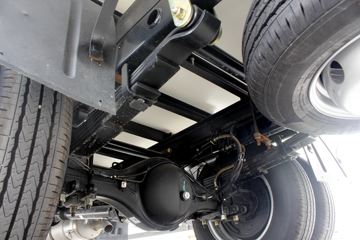 ����;�� T5 2.3L 95���� ���� 4X2 3.7�׵�����س�(����)(EQ5045XLC16DCAC)ͼƬ