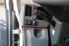 庆铃 铃咖 127马力 4.2米单排厢式轻卡(万里扬)(国六)(QL5040XXYMFHA)