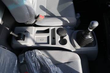 �й�����HOWO ���� 130���� 4.15�׵��������Ῠ(խ��)ͼƬ