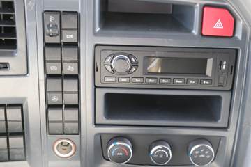 �й�����HOWO ���� 130���� 4.15�׵��������Ῠ(խ��)ͼƬ