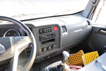 �й�����HOWO ���� 130���� 4.15�׵��������Ῠ(խ��)ͼƬ