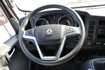 �й�����HOWO ���� 130���� 4.15�׵��������Ῠ(խ��)ͼƬ