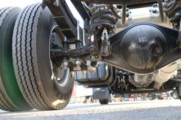 �й�����HOWO ���� 130���� 4.15�׵��������Ῠ(խ��)ͼƬ