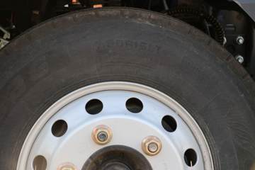 �й�����HOWO ���� 130���� 4.15�׵��������Ῠ(խ��)ͼƬ