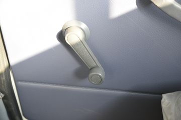 �ƿ� ŷ��С���� 115���� 2.56��˫�������Ῠ(����)ͼƬ