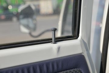 �ƿ� ŷ��С���� 115���� 2.56��˫�������Ῠ(����)ͼƬ