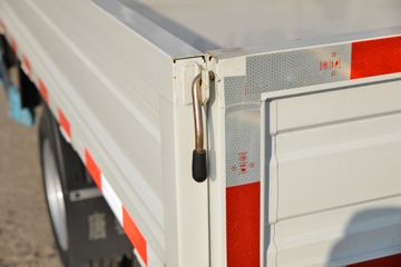 �ƿ� ŷ��С���� 115���� 2.56��˫�������Ῠ(����)ͼƬ