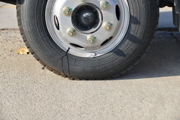 �ƿ�ŷ�� С��� 115���� 3.2����ж��(����)ͼƬ