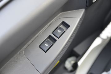 ��� ��VR 110���� 3.7�׵��������Ῠ(CA1041P40K50L1E6A84)ͼƬ