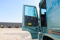 东风商用车 天龙旗舰GX 520马力 4X2 AMT自动挡牵引车(国六)(后桥13T)(DFH4180C2)