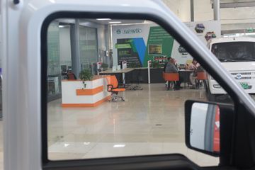 EC35&nbsp;电动封闭厢货驾驶室图片