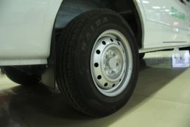 EC35&nbsp;电动封闭厢货底盘图片