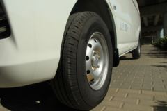 东风股份 御风EM26 3T 4.865米纯电动厢式运输车(续航220km)41.472kWh