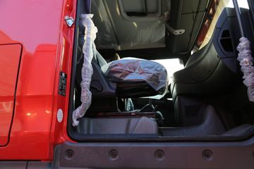 �й����� �ǵ¿�SITRAK C7H�ؿ� 400���� 6X4����������(����)(ZZ5356V524MF1)ͼƬ