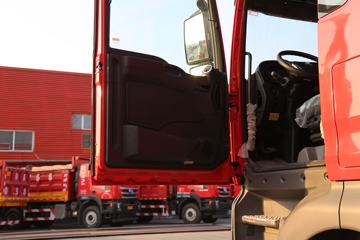 �й����� �ǵ¿�SITRAK C7H�ؿ� 400���� 6X4����������(����)(ZZ5356V524MF1)ͼƬ