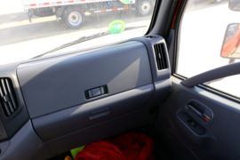 时代领航3&nbsp;载货车驾驶室                                               图片