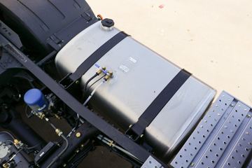 һ J6Vؿ 560 6X4ǣ()(ƽذʻ)(CA4250P66K25T1E6)ͼƬ