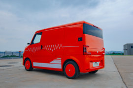 F101&nbsp;电动封闭厢货外观图片