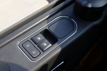 �ൺ��� ��V�ؿ� 2.0�� 350���� 8X4 6.5����ж��(CA3311P1K15L4T4E6A80)ͼƬ