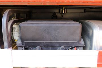 �ൺ��� ��V�ؿ� 2.0�� 350���� 8X4 6.5����ж��(CA3311P1K15L4T4E6A80)ͼƬ