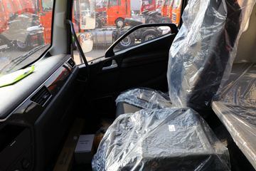 �ൺ��� JK6�п� 260���� 4X2 9.75����ʽ�ػ���(����)ͼƬ