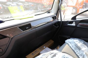 �ൺ��� JK6�п� 260���� 4X2 9.75����ʽ�ػ���(����)ͼƬ