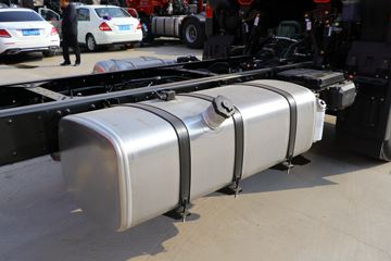 �ൺ��� JK6�п� 260���� 4X2 9.75����ʽ�ػ���(����)ͼƬ
