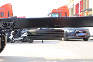 �ൺ��� JK6�п� 260���� 4X2 9.75����ʽ�ػ���(����)ͼƬ