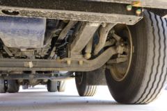 青岛解放 JH6重卡 领航版2.0 460马力 8X4 9.4米仓栅式载货车(国六)(CA5310CCYP25K15L7T4E6A80)