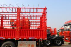 青岛解放 JH6重卡 领航版2.0 460马力 8X4 9.4米仓栅式载货车(国六)(CA5310CCYP25K15L7T4E6A80)