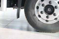 现代商用车 盛图 150马力 4X2 4.13米自动挡单排仓栅式轻卡(国六)(CHM5041CCYGDC33T)