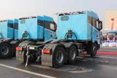 三一重卡 EV-490 6X4 纯电动牵引车