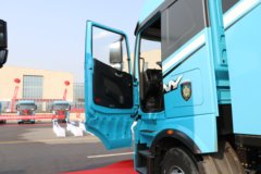三一重卡 EV-490 6X4 纯电动牵引车