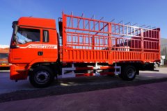 陕汽重卡 德龙L5000 240马力 4X2 6.8米仓栅式载货车(国六)(SX5189CCYLA501F2)