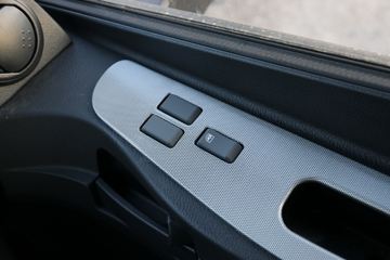 ���� ŷ��EST 580���� 6X4 �Զ���ǣ����(����)ͼƬ