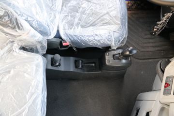 ���� ŷ��EST 580���� 6X4 �Զ���ǣ����(����)ͼƬ