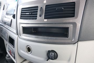 ���� ŷ��EST 580���� 6X4 �Զ���ǣ����(����)ͼƬ