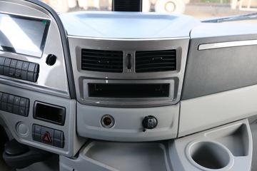 ���� ŷ��EST 580���� 6X4 �Զ���ǣ����(����)ͼƬ