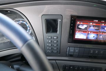 ���� ŷ��EST 580���� 6X4 �Զ���ǣ����(����)ͼƬ