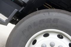 福田 欧航R系 245马力 4X2 9.78米厢式载货车(国六)(后桥9T)(BJ5186XXY-DM2)