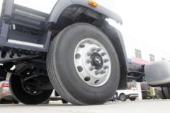 福田 欧航R系 245马力 4X2 9.78米厢式载货车(国六)(后桥9T)(BJ5186XXY-DM2)