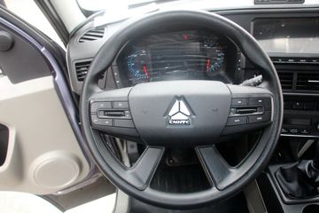 �й�����HOWO ���� 130���� 4X2 3.8����س�(ZZ5047XLCF3111F145)ͼƬ