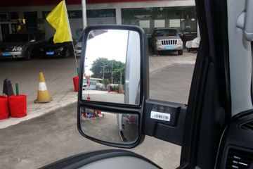 �й�����HOWO ���� 130���� 4X2 3.8����س�(ZZ5047XLCF3111F145)ͼƬ