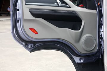 �й�����HOWO ���� 130���� 4X2 3.8����س�(ZZ5047XLCF3111F145)ͼƬ