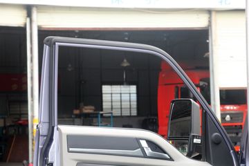 �й�����HOWO ���� 130���� 4X2 3.8����س�(ZZ5047XLCF3111F145)ͼƬ