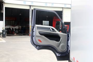 �й�����HOWO ���� 130���� 4X2 3.8����س�(ZZ5047XLCF3111F145)ͼƬ