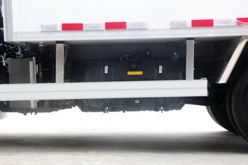 �й�����HOWO ���� 130���� 4X2 3.8����س�(ZZ5047XLCF3111F145)ͼƬ