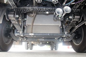 �й�����HOWO ���� 130���� 4X2 3.8����س�(ZZ5047XLCF3111F145)ͼƬ