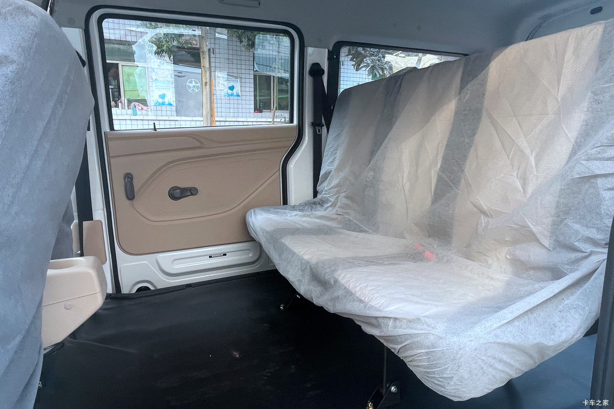 ������Խ ��Խ��V3 2021�� ������ 107���� 1.5L���� 5�� ��ջ���(����)��ʻ��