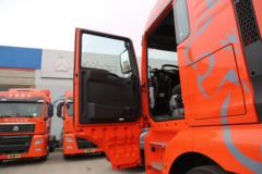 中国重汽 汕德卡SITRAK G7重卡 540马力 6X4 AMT自动挡危险品牵引车(速比3.7)(ZZ4256W324HF1W)